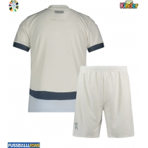 Schweiz Auswärts Trikotsatz Kinder EM 2024 Kurzarm (+ Kurze Hosen)